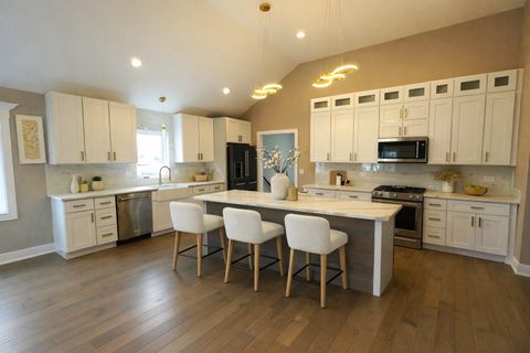 Tiny photo for 9615 S California Avenue, Evergreen Park, IL 60805 (MLS # 12603074)