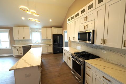 Tiny photo for 9615 S California Avenue, Evergreen Park, IL 60805 (MLS # 12603074)