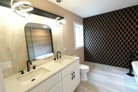 Tiny photo for 9615 S California Avenue, Evergreen Park, IL 60805 (MLS # 12603074)