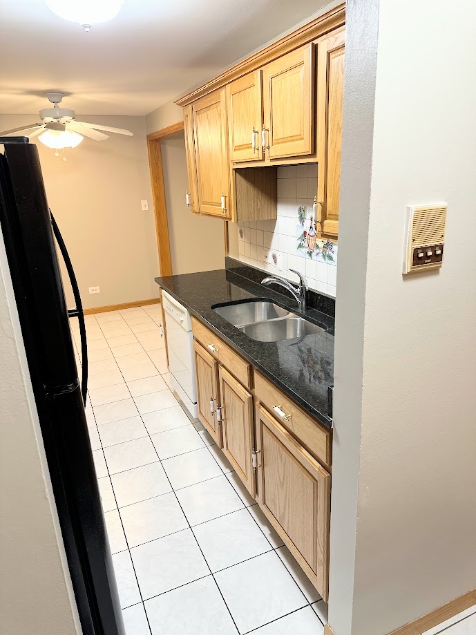 8000 Archer Avenue 103
