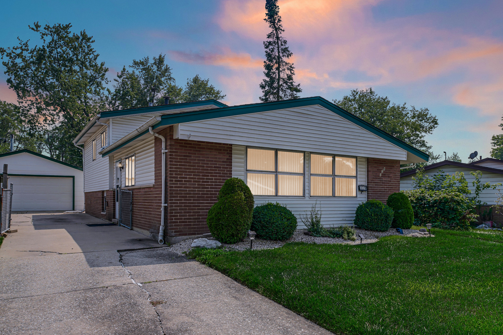 329 Gentry Street