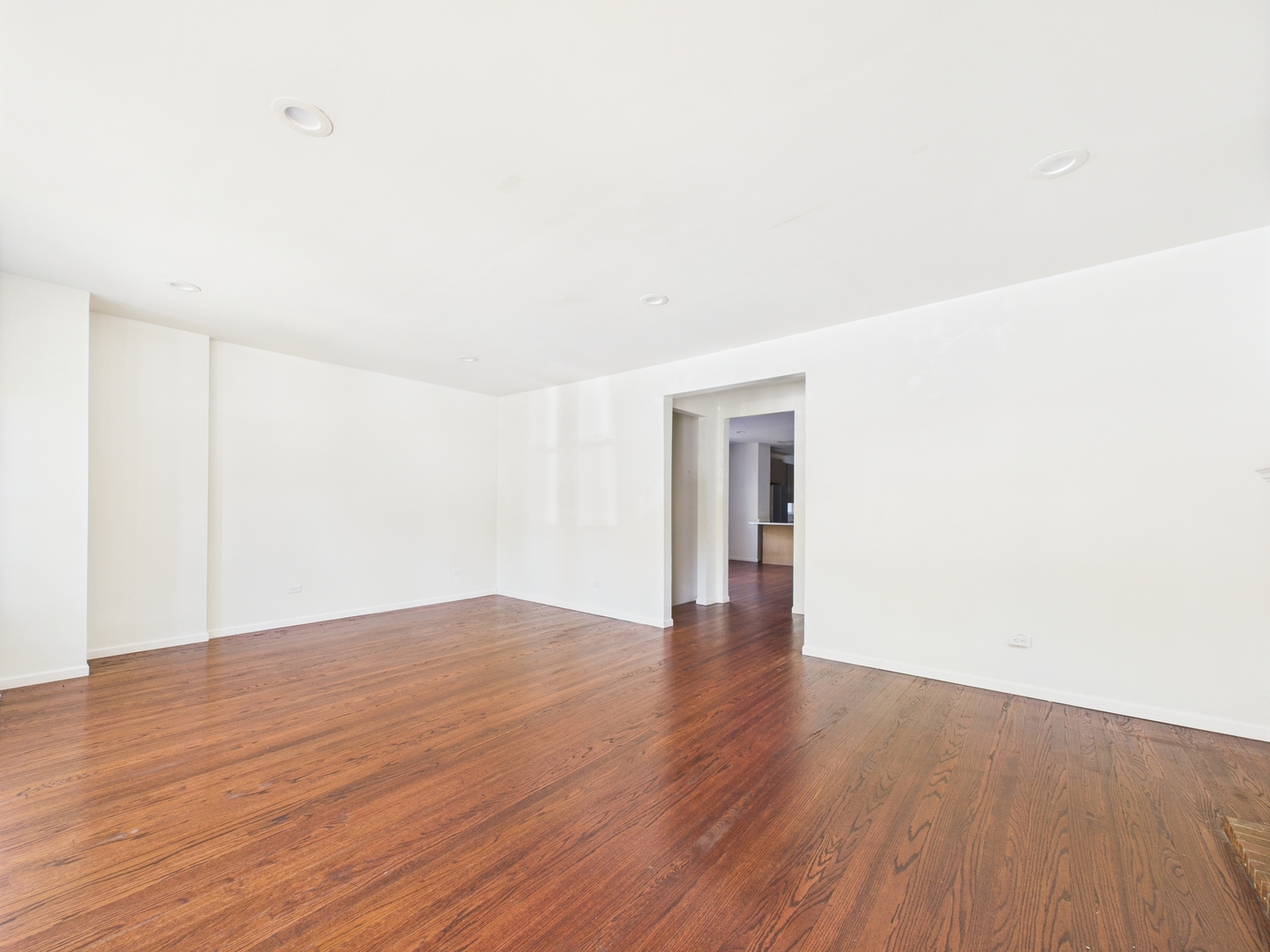 8015 S Paxton Avenue