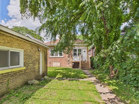 Tiny photo for 8015 S Paxton Avenue, Chicago, IL 60617 (MLS # 12491975)