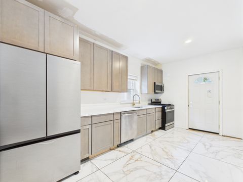 Tiny photo for 8015 S Paxton Avenue, Chicago, IL 60617 (MLS # 12491975)