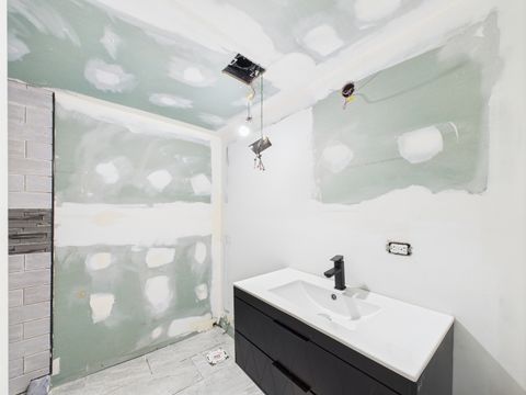 Tiny photo for 8015 S Paxton Avenue, Chicago, IL 60617 (MLS # 12491975)