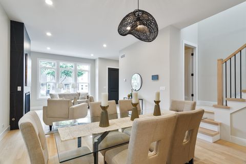 Tiny photo for 1719 W Foster Avenue, Chicago, IL 60640 (MLS # 12406971)