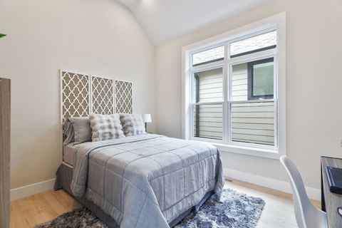 Tiny photo for 1719 W Foster Avenue, Chicago, IL 60640 (MLS # 12406971)