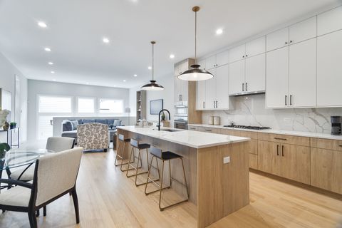 Tiny photo for 1719 W Foster Avenue, Chicago, IL 60640 (MLS # 12406971)