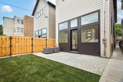 Tiny photo for 1719 W Foster Avenue, Chicago, IL 60640 (MLS # 12406971)