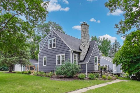 Tiny photo for 201 George Street, Barrington, IL 60010 (MLS # 12450518)