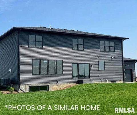 Tiny photo for 6414 Pelican Street, Bettendorf, IA 52722 (MLS # QC4268792)