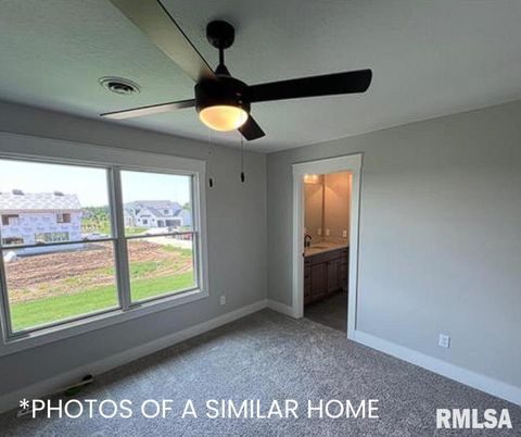 Tiny photo for 6414 Pelican Street, Bettendorf, IA 52722 (MLS # QC4268792)