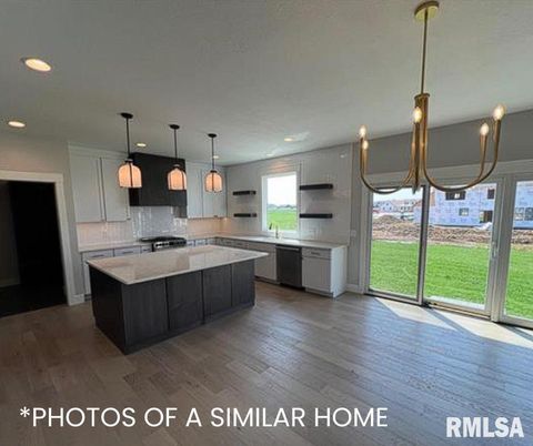 Tiny photo for 6414 Pelican Street, Bettendorf, IA 52722 (MLS # QC4268792)