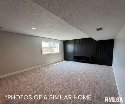 Tiny photo for 6414 Pelican Street, Bettendorf, IA 52722 (MLS # QC4268792)