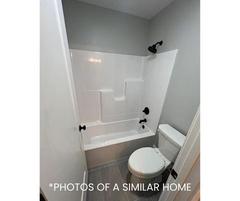 Tiny photo for 6414 Pelican Street, Bettendorf, IA 52722 (MLS # QC4268792)