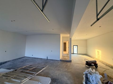 Tiny photo for 6414 Pelican Street, Bettendorf, IA 52722 (MLS # QC4268792)