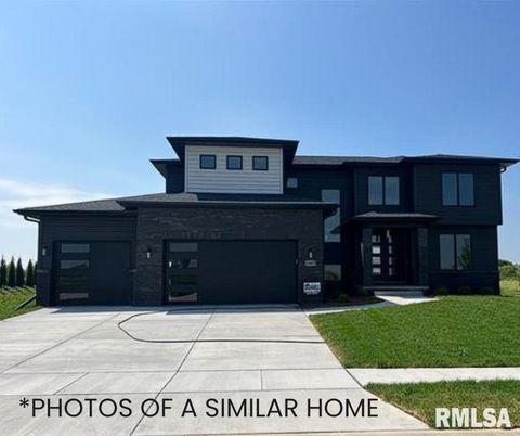 Tiny photo for 6414 Pelican Street, Bettendorf, IA 52722 (MLS # QC4268792)