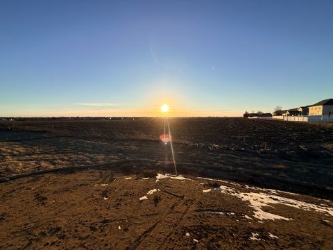 Tiny photo for 6414 Pelican Street, Bettendorf, IA 52722 (MLS # QC4268792)