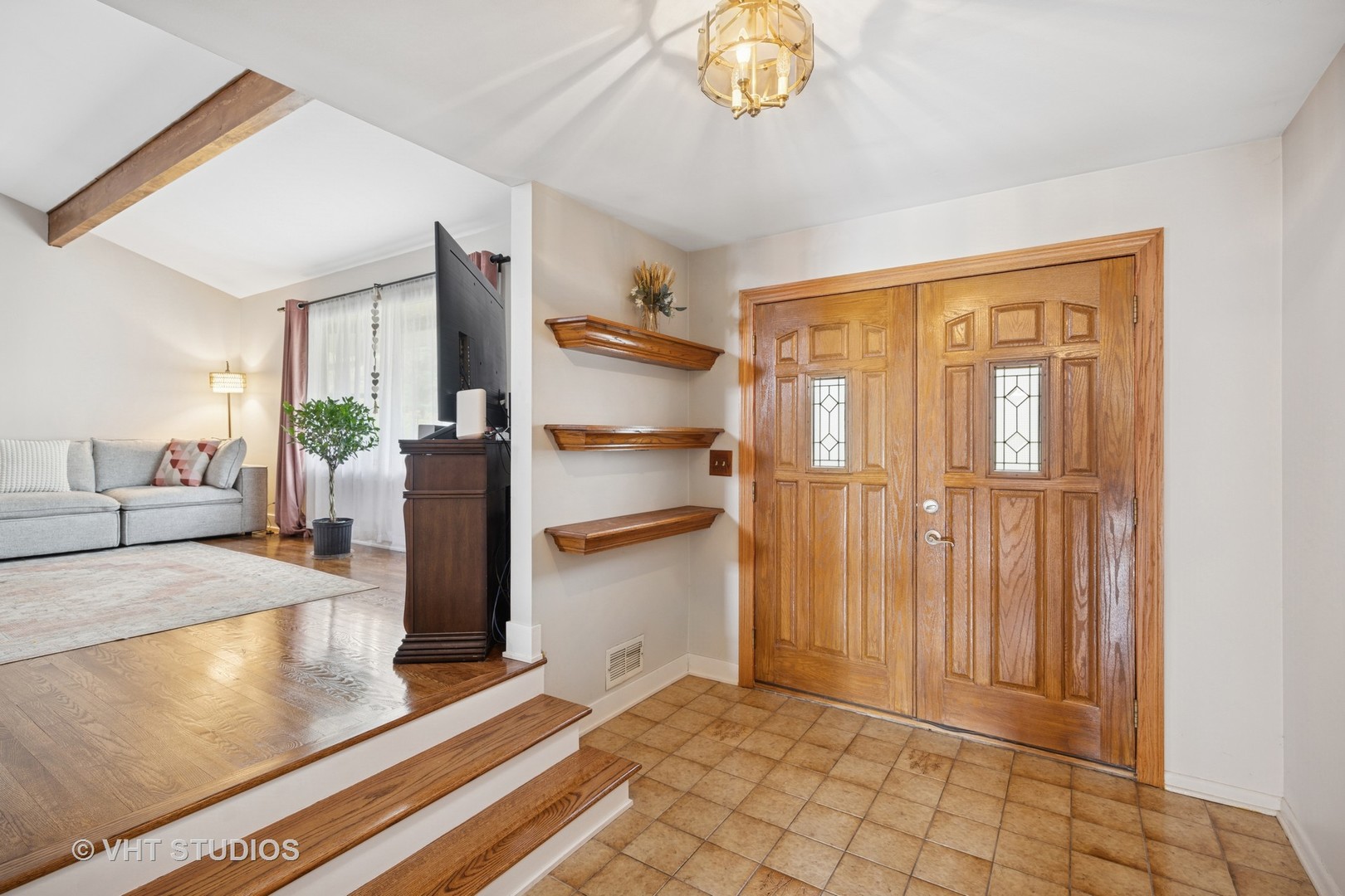 715 N Lawler Avenue