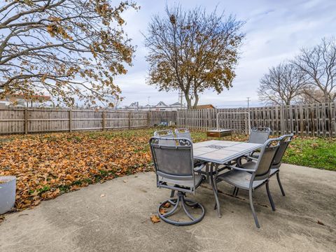 Tiny photo for 8 Southbury Court, Streamwood, IL 60107 (MLS # 12517794)