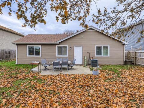 Tiny photo for 8 Southbury Court, Streamwood, IL 60107 (MLS # 12517794)