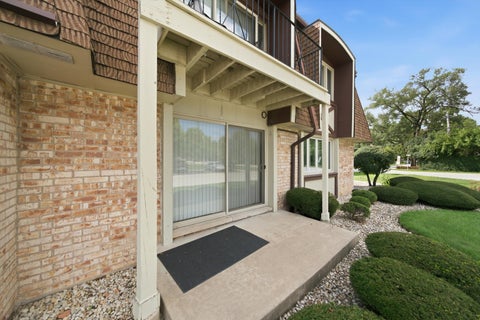 Tiny photo for 12720 CARRIAGE Lane #F1, Crestwood, IL 60418 (MLS # 12727497)