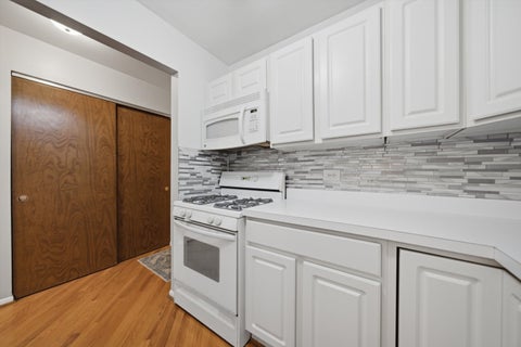 Tiny photo for 12720 CARRIAGE Lane #F1, Crestwood, IL 60418 (MLS # 12727497)