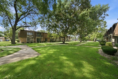 Tiny photo for 12720 CARRIAGE Lane #F1, Crestwood, IL 60418 (MLS # 12727497)