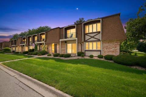 Tiny photo for 12720 CARRIAGE Lane #F1, Crestwood, IL 60418 (MLS # 12727497)