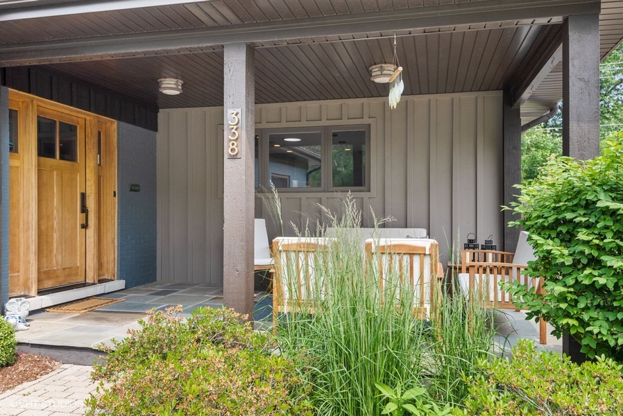 338 Wilshire Drive E