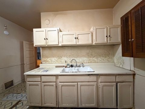 Tiny photo for 5022 W WINNEMAC Avenue, Chicago, IL 60630 (MLS # 12532435)