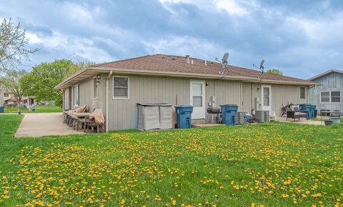 Tiny photo for 2512 LIVE OAK Drive, Crest Hill, IL 60403 (MLS # 12623696)