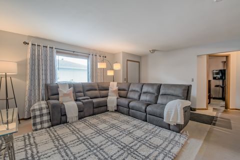 Tiny photo for 2512 LIVE OAK Drive, Crest Hill, IL 60403 (MLS # 12623696)