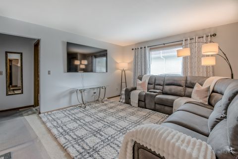 Tiny photo for 2512 LIVE OAK Drive, Crest Hill, IL 60403 (MLS # 12623696)