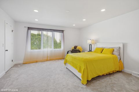Tiny photo for 10039 LaCrosse Avenue, Skokie, IL 60077 (MLS # 12463262)