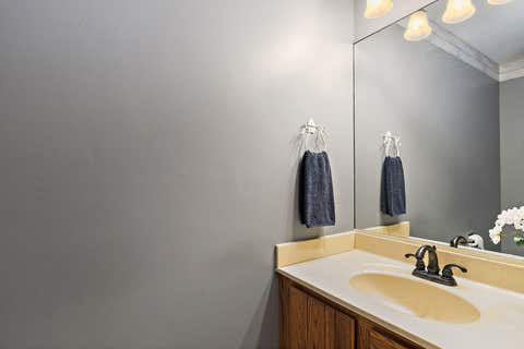 Tiny photo for 232 Sedgewick Circle, St. Charles, IL 60174 (MLS # 12725156)
