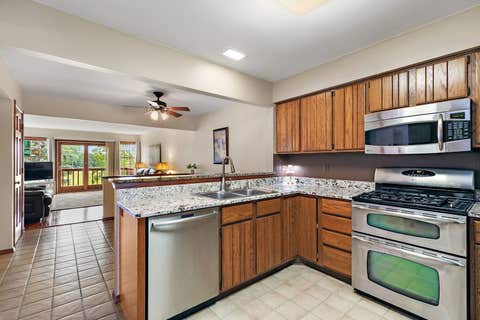 Tiny photo for 232 Sedgewick Circle, St. Charles, IL 60174 (MLS # 12725156)
