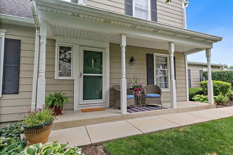 Tiny photo for 232 Sedgewick Circle, St. Charles, IL 60174 (MLS # 12725156)