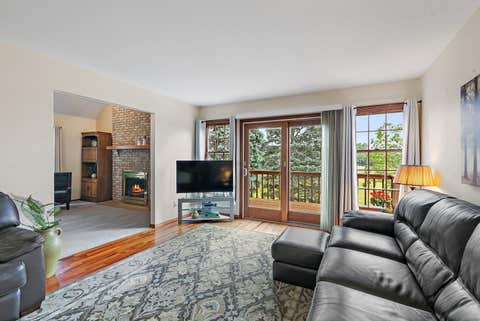 Tiny photo for 232 Sedgewick Circle, St. Charles, IL 60174 (MLS # 12725156)