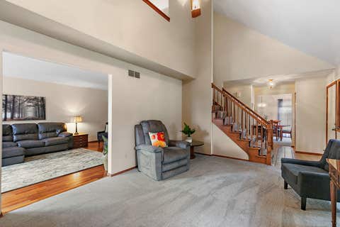 Tiny photo for 232 Sedgewick Circle, St. Charles, IL 60174 (MLS # 12725156)
