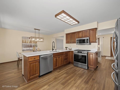 Tiny photo for 800 Marston Avenue NE, Glen Ellyn, IL 60137 (MLS # 12713841)