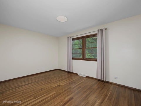 Tiny photo for 800 Marston Avenue NE, Glen Ellyn, IL 60137 (MLS # 12713841)
