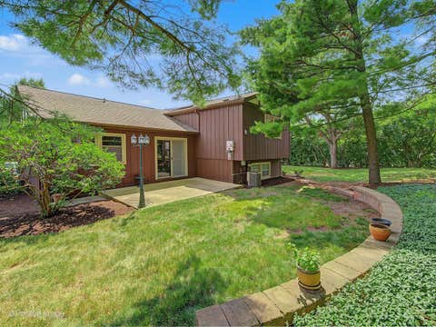 Tiny photo for 800 Marston Avenue NE, Glen Ellyn, IL 60137 (MLS # 12713841)