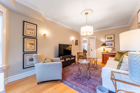 Tiny photo for 617 Washington Boulevard #2N, Oak Park, IL 60302 (MLS # 12559878)