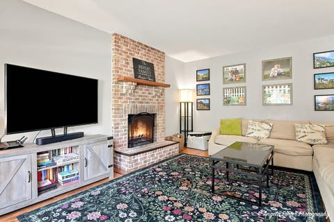 Tiny photo for 292 MAYFLOWER Court, Gurnee, IL 60031 (MLS # 12724047)