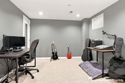 Tiny photo for 292 MAYFLOWER Court, Gurnee, IL 60031 (MLS # 12724047)