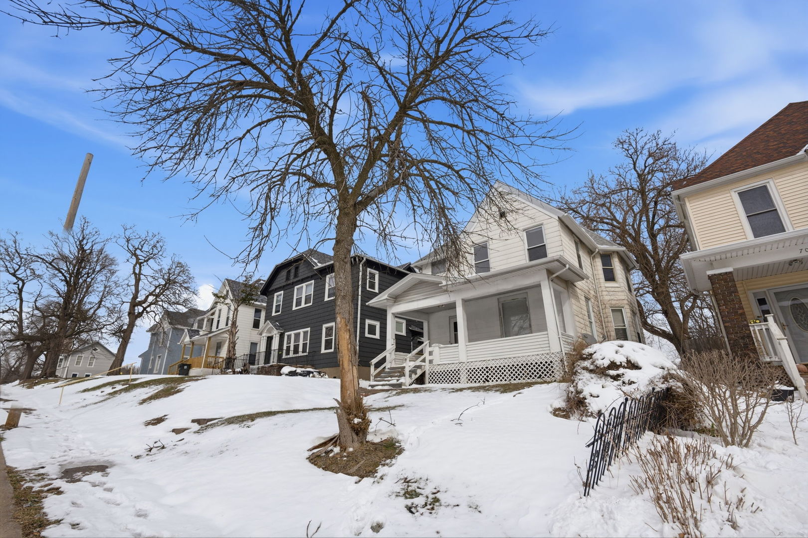 715 IOWA Street