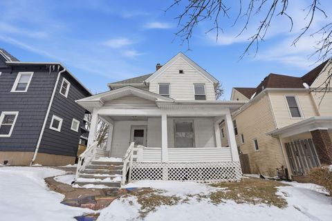 Photo of 715 IOWA Street, Davenport, IA 52803 (MLS # 12594797)