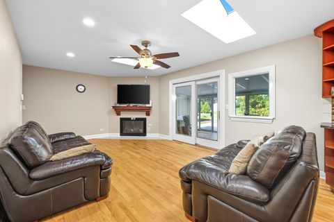 Tiny photo for 22w180 W woodview Drive, Medinah, IL 60157 (MLS # 12488187)