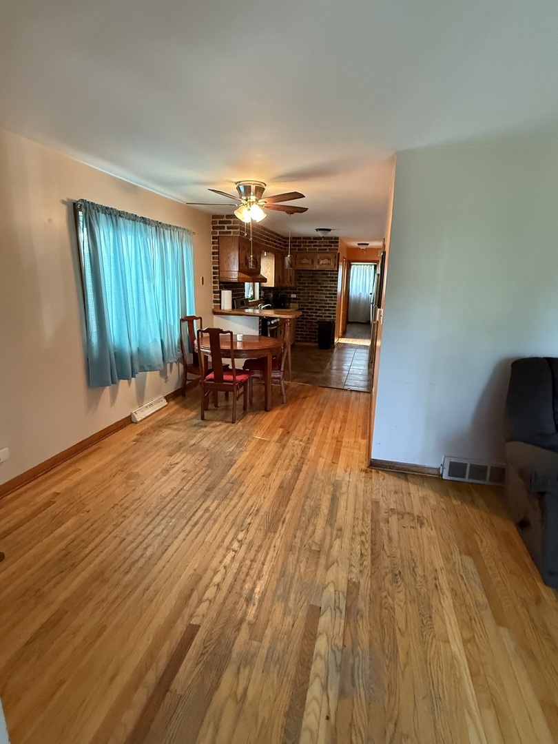 3415 N Kenton Avenue